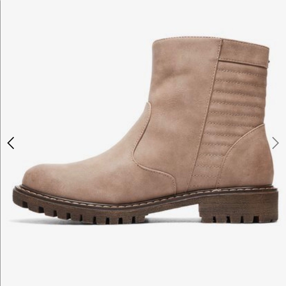 NWT Roxy Margo Boots